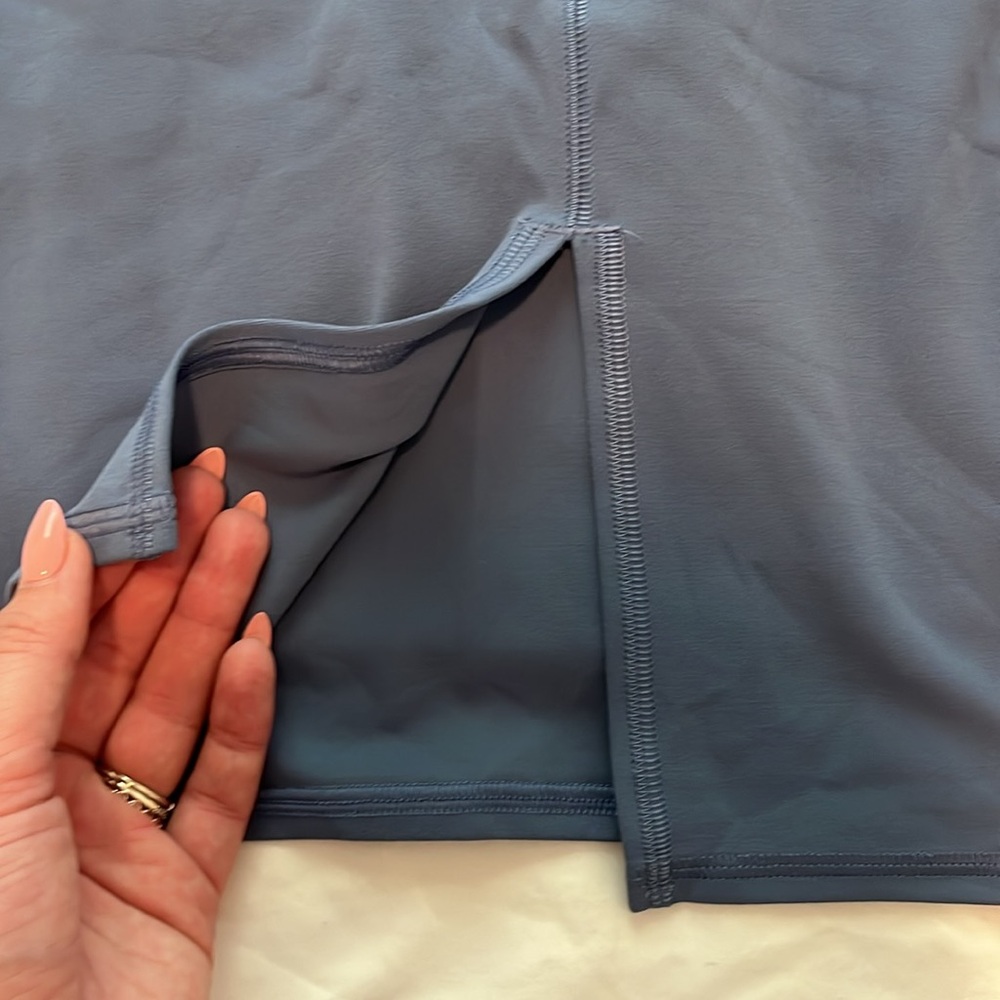 Lululemon skirt - Picture 3 of 3